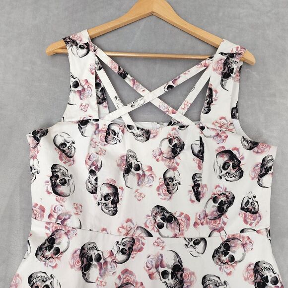 Torrid Dress Womens 14 Skull Rose Print Strappy Criss Cross Fit Flare Skater - Picture 2 of 14